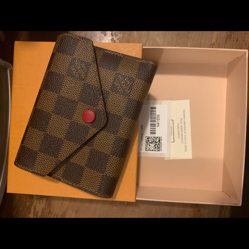Victorine wallet